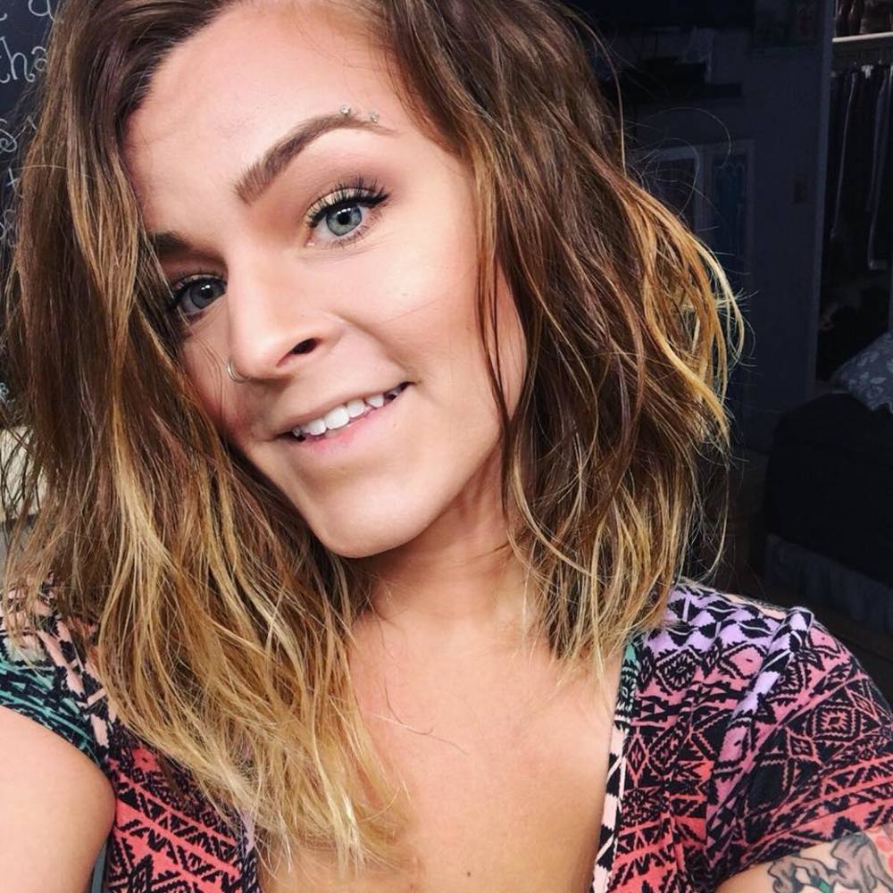 Meet your Posher, Danielle